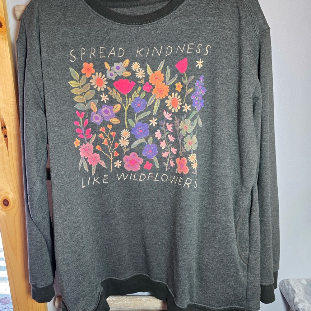Natural Life Floral Graphic Sweatshirt - Dark Gray